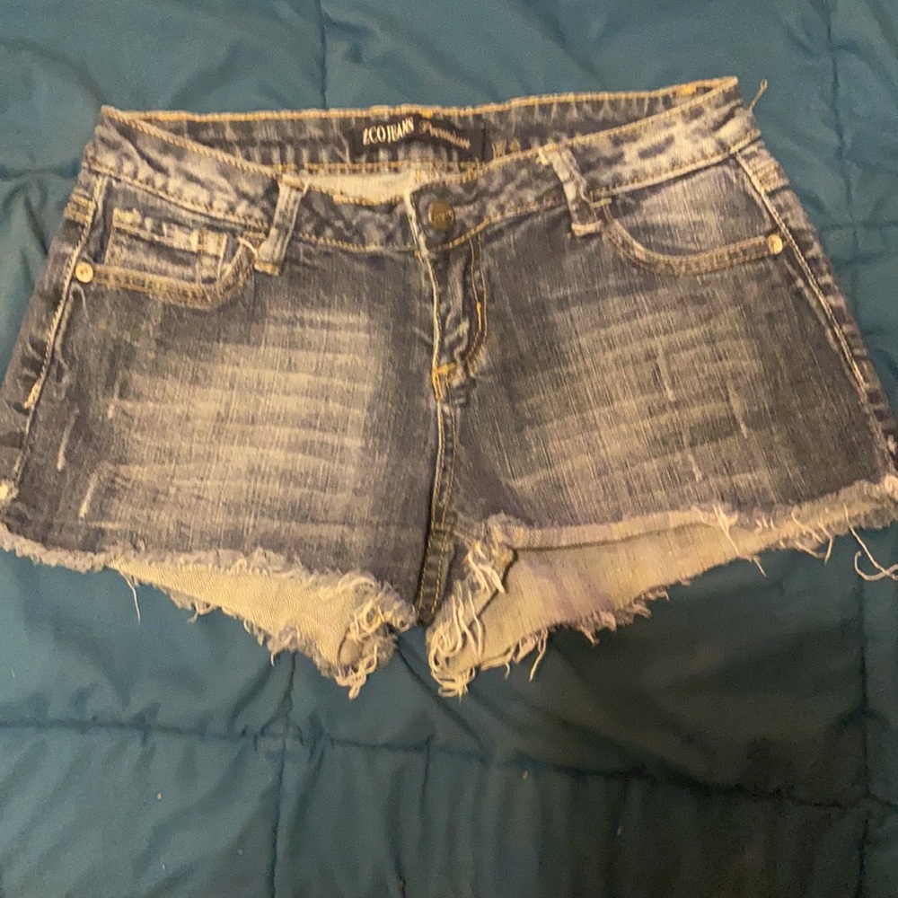 ZCO Jean shorts size 9 - Picture 2 of 3